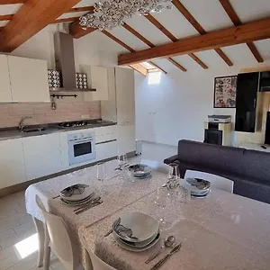 Casa Elsa Apartment