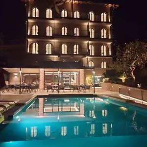 Ristorante Al Caminetto Worldhotels Crafted Adults Only Torri Del Benaco